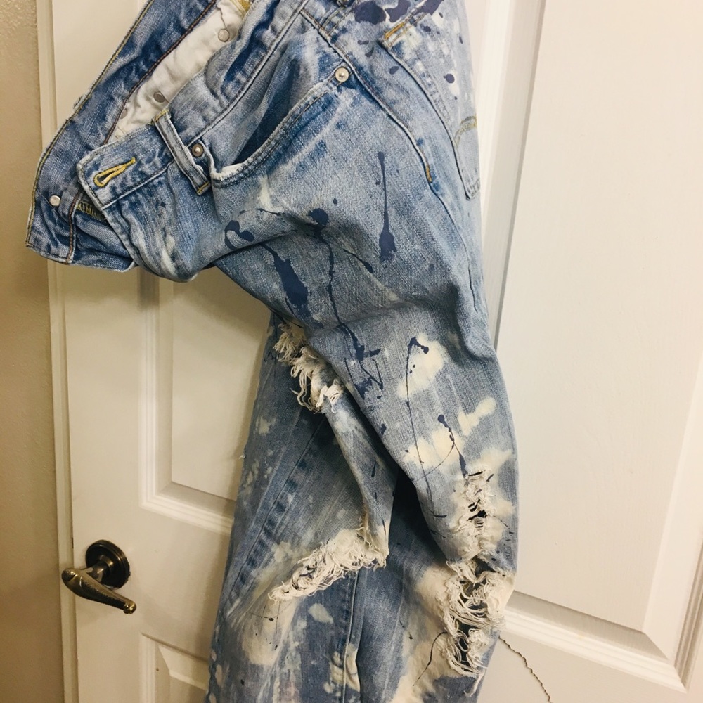 Distressed AE Jeans